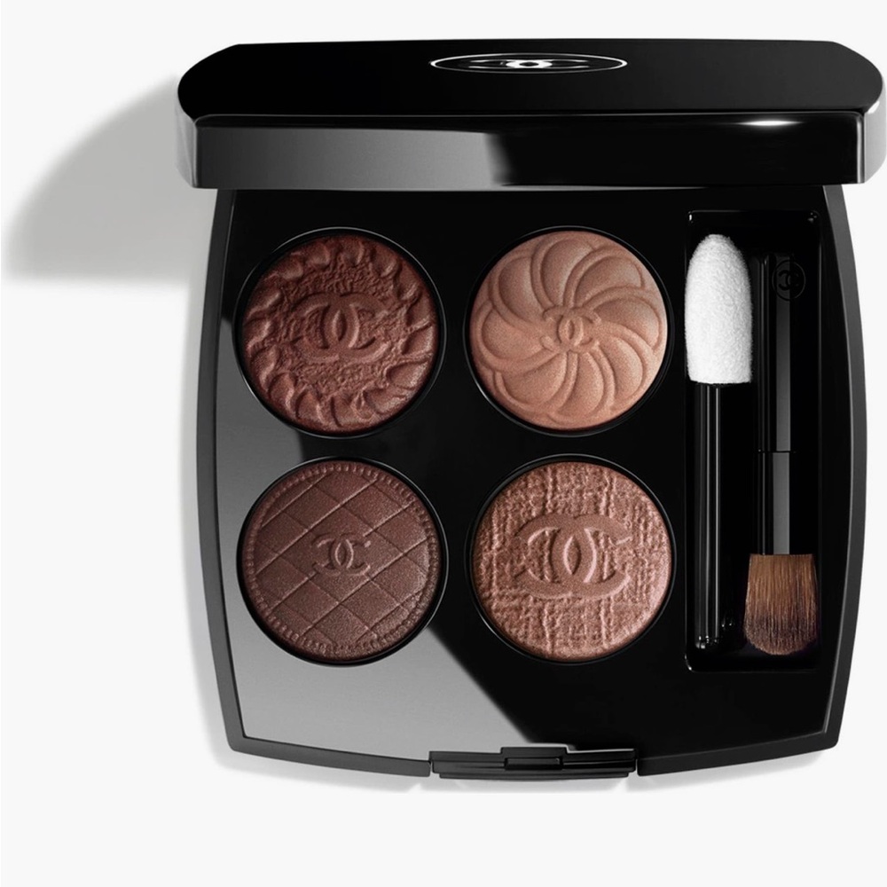 Chanel Limited Edition Boutons Couture 219 Eyeshadow Quad